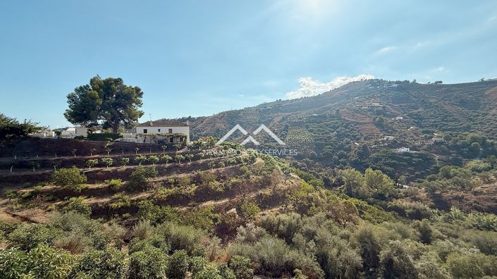 Image No.18-2 Bed Property for sale