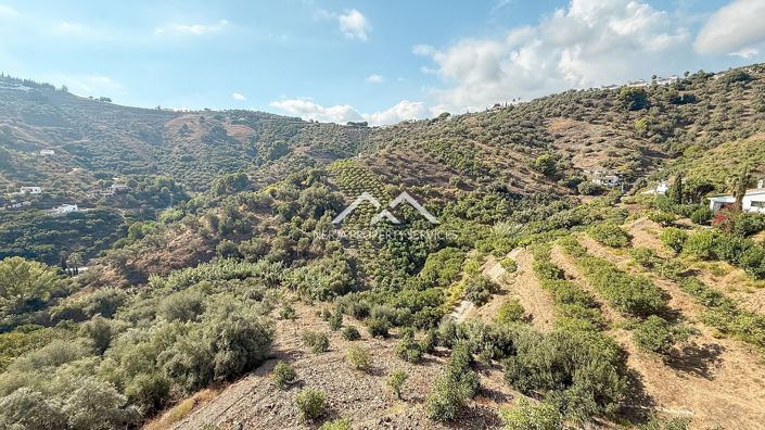 Image No.20-2 Bed Property for sale