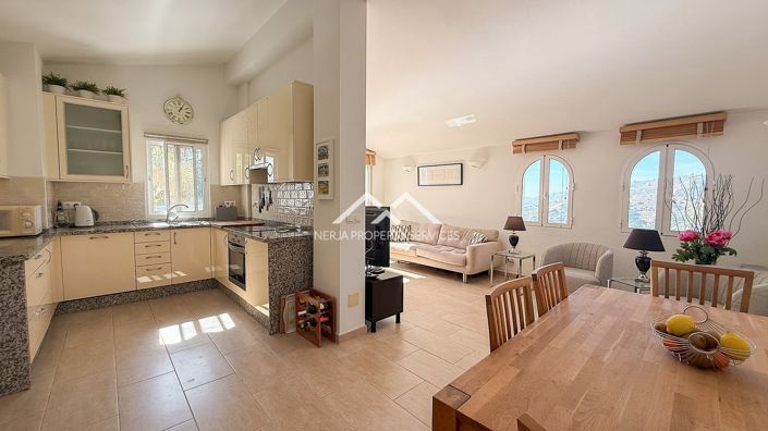 Image No.13-3 Bed Villa for sale