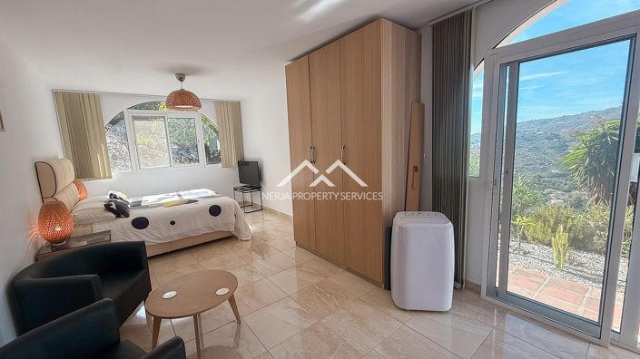 Image No.20-3 Bed Villa for sale