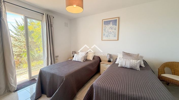 Image No.24-3 Bed Villa for sale