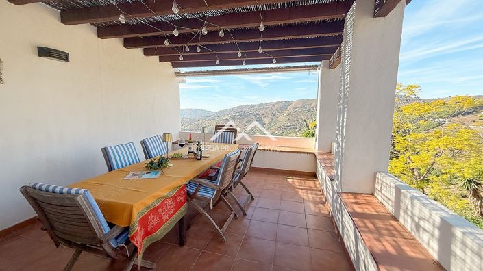 Image No.9-3 Bed Villa for sale