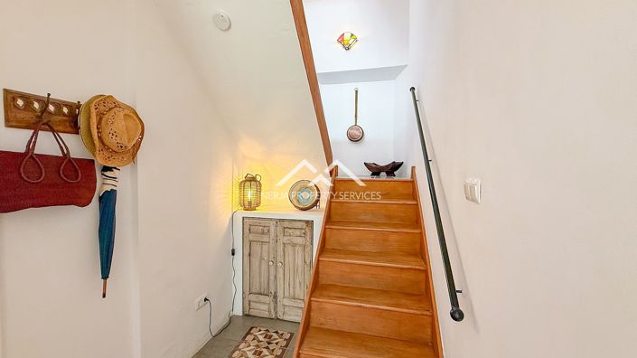 Image No.18-2 Bed Townhouse for sale