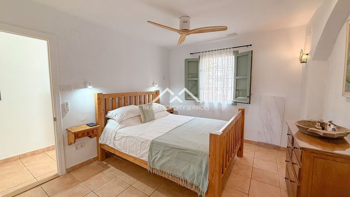 Image No.19-2 Bed Townhouse for sale