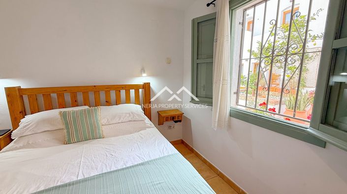 Image No.20-2 Bed Townhouse for sale