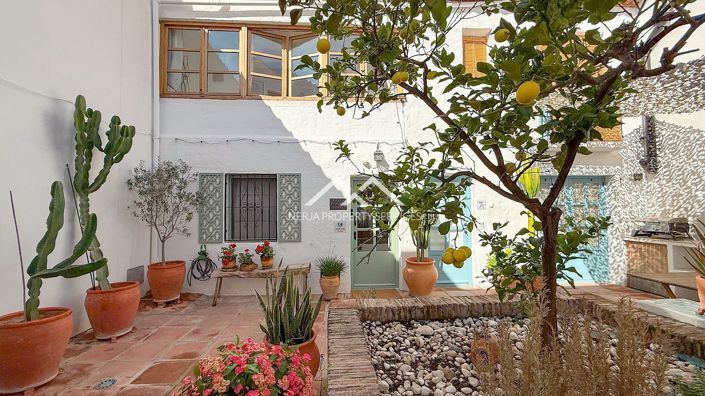 Image No.31-2 Bed Townhouse for sale