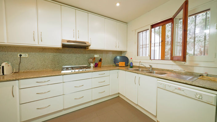 Image No.22-6 Bed Villa for sale