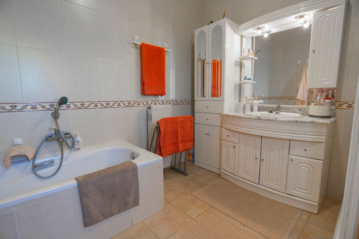 Image No.20-5 Bed Villa for sale