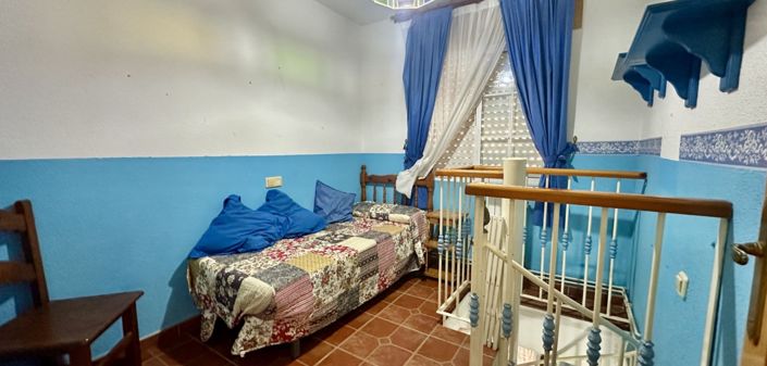 Image No.10-3 Bed Townhouse for sale