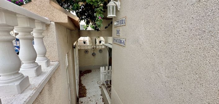 Image No.35-3 Bed Townhouse for sale