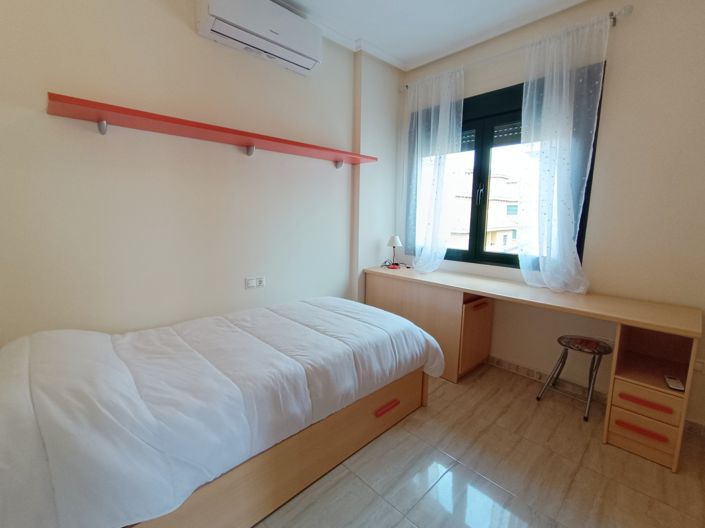 Image No.13-3 Bed Semi-Detached for sale