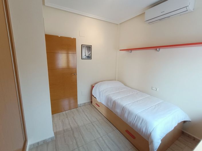 Image No.14-3 Bed Semi-Detached for sale