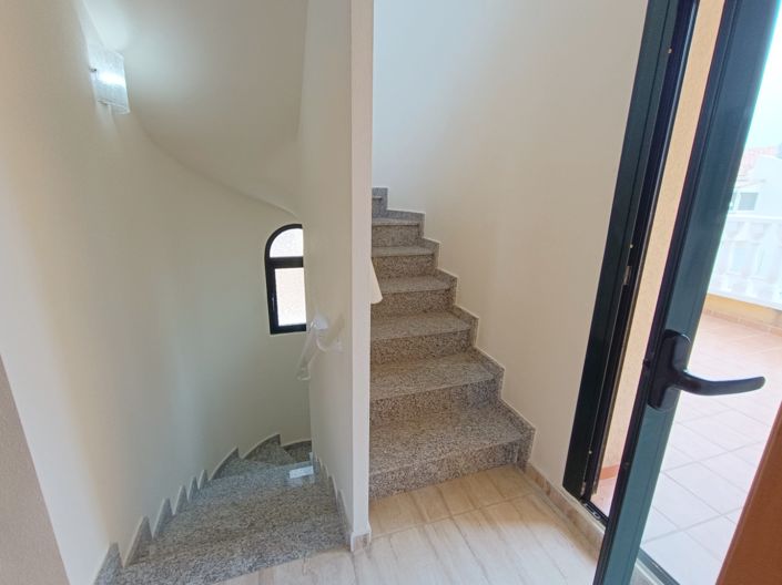 Image No.18-3 Bed Semi-Detached for sale