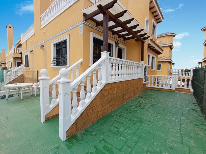 Image No.23-3 Bed Semi-Detached for sale