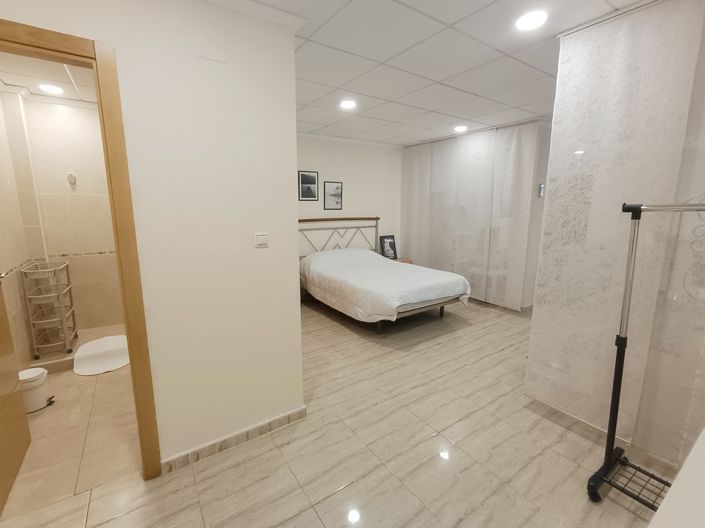 Image No.28-3 Bed Semi-Detached for sale