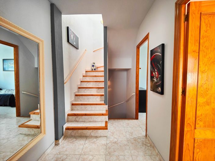 Image No.23-3 Bed Property for sale