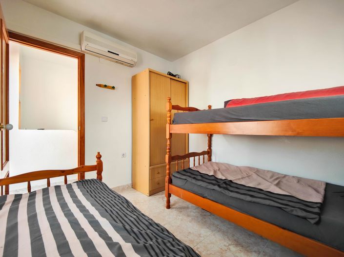 Image No.30-3 Bed Property for sale