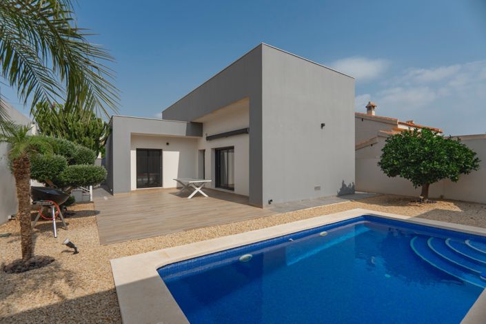 Image No.1-2 Bed Villa for sale