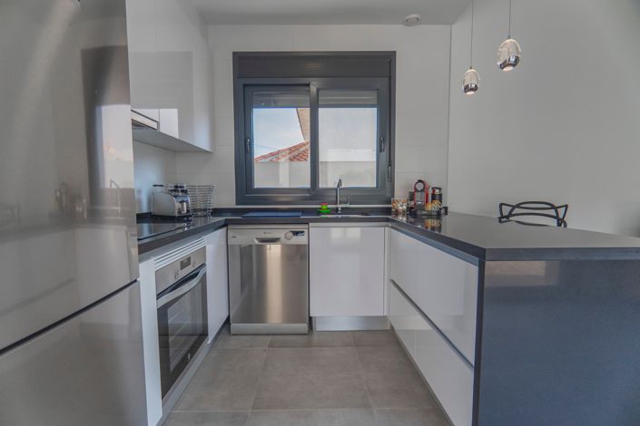 Image No.4-2 Bed Villa for sale