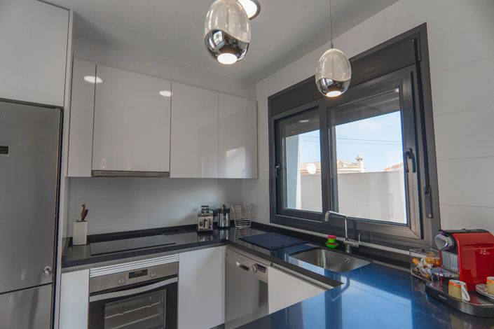 Image No.5-2 Bed Villa for sale