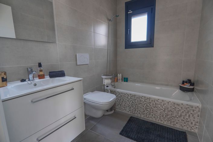 Image No.9-2 Bed Villa for sale