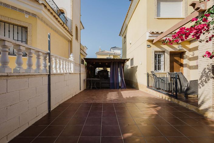 Image No.32-3 Bed Villa for sale