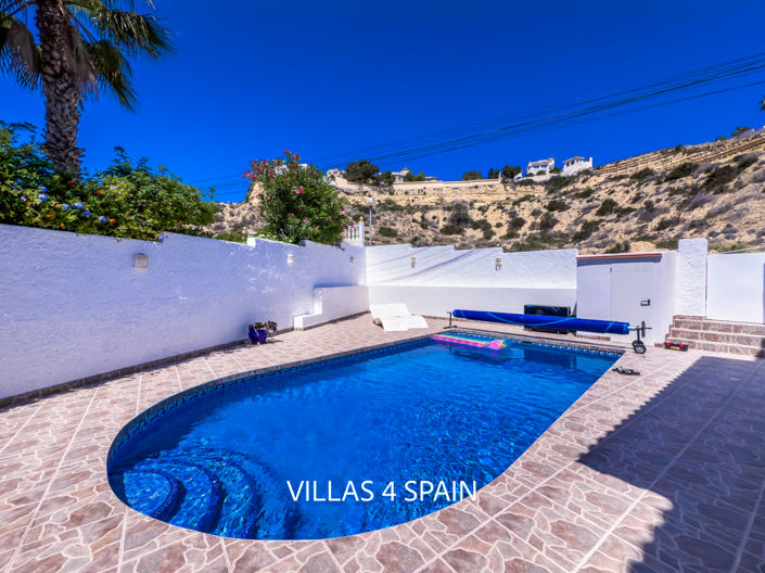 Image No.3-4 Bed Villa for sale