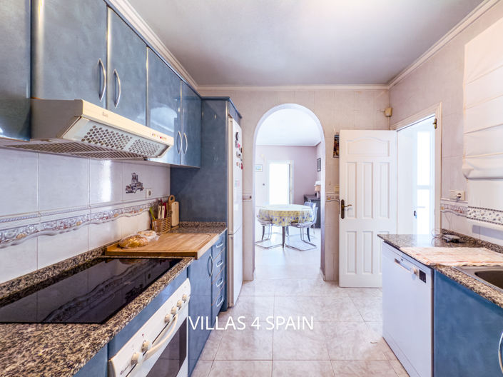 Image No.37-4 Bed Villa for sale