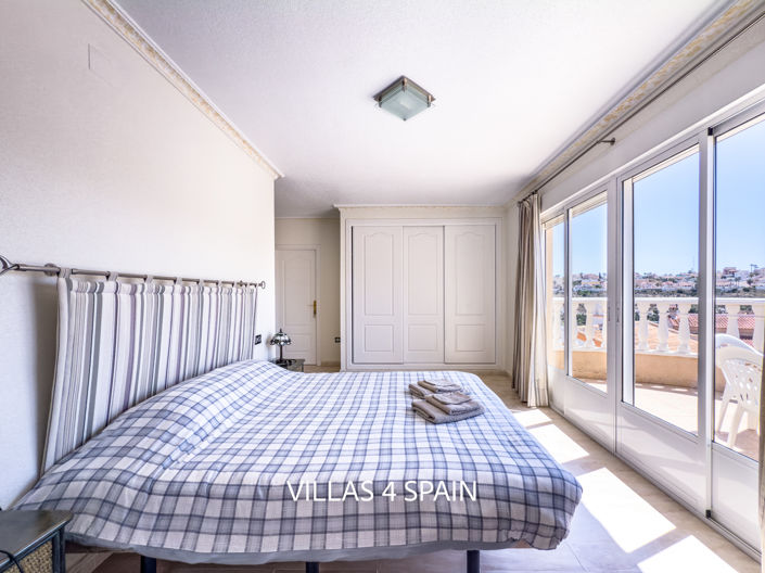 Image No.40-4 Bed Villa for sale