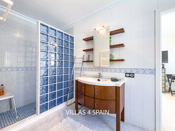 Image No.45-4 Bed Villa for sale