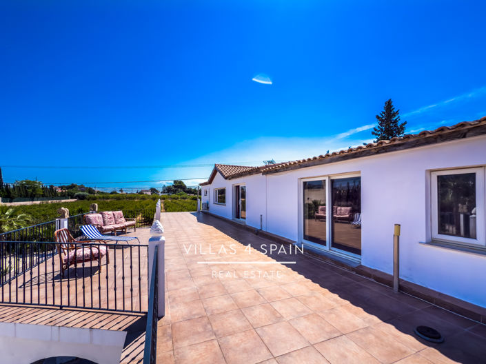 Image No.19-12 Bed Villa for sale