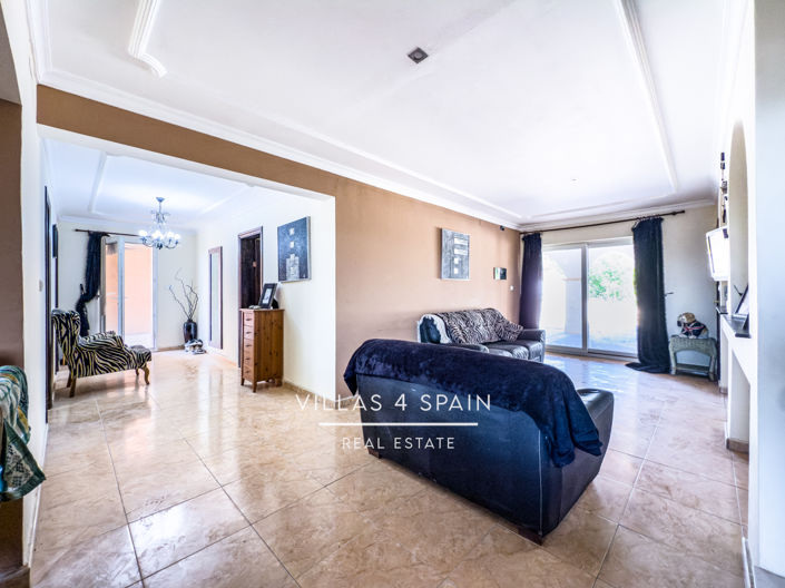 Image No.41-12 Bed Villa for sale