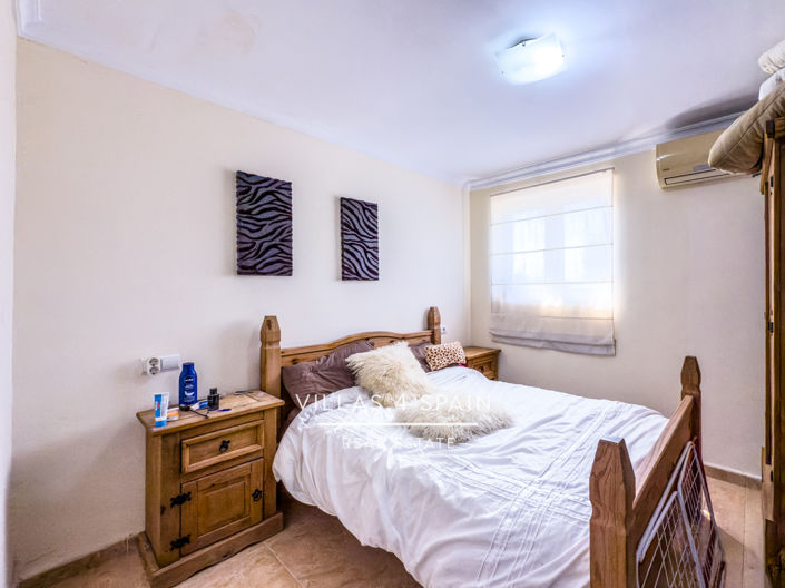 Image No.46-12 Bed Villa for sale