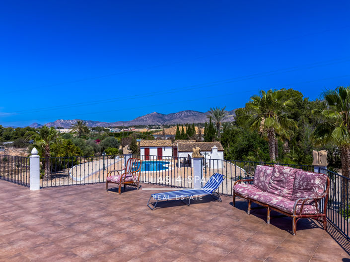 Image No.49-12 Bed Villa for sale