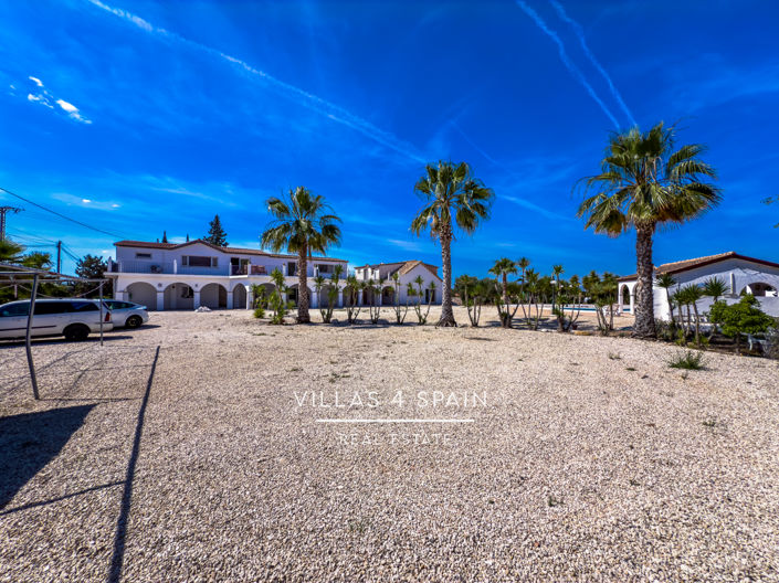 Image No.58-12 Bed Villa for sale