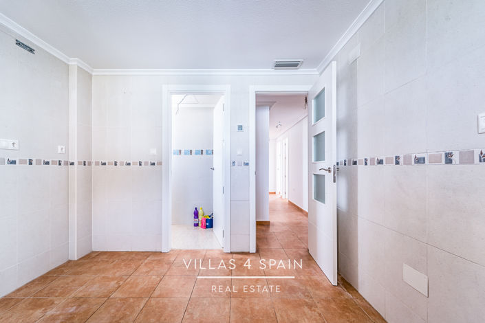 Image No.38-3 Bed Villa for sale