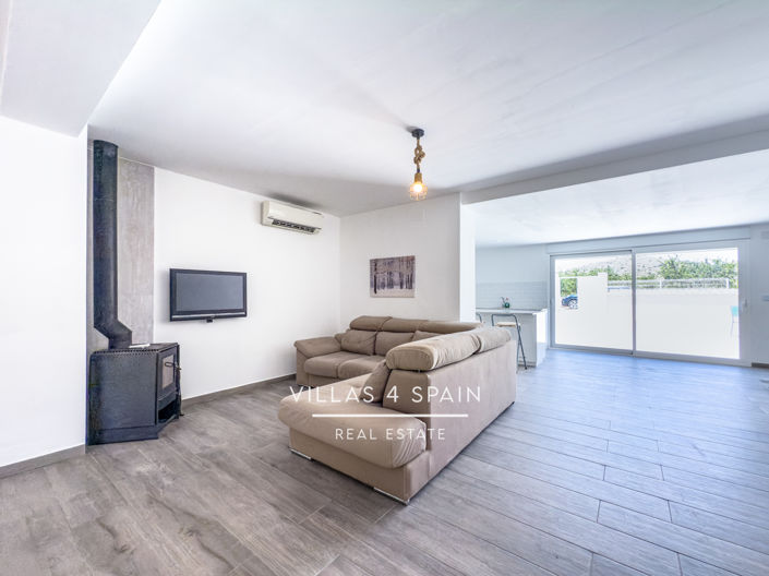 Image No.13-4 Bed Property for sale