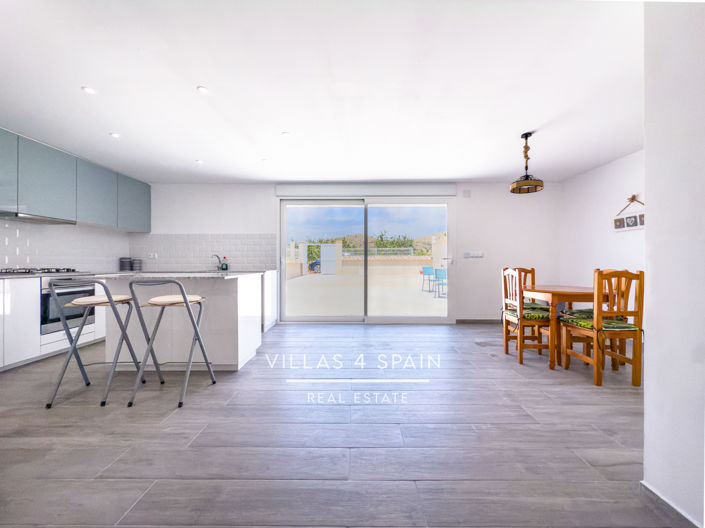 Image No.18-4 Bed Property for sale