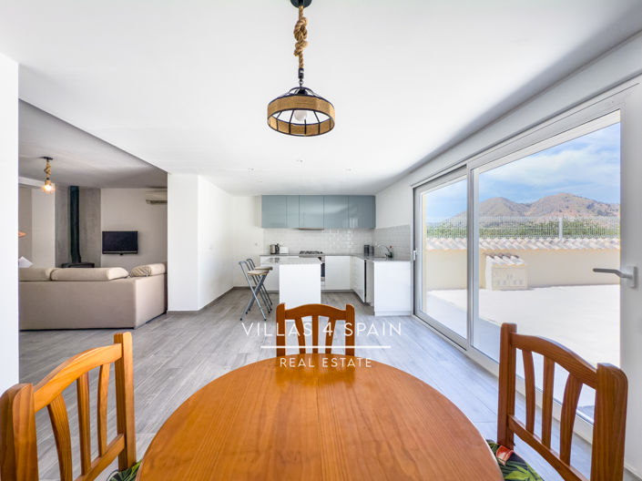 Image No.24-4 Bed Property for sale