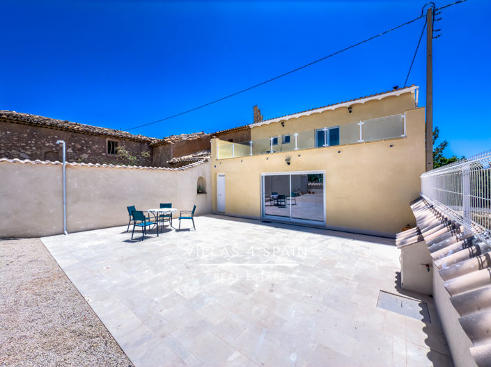 Image No.30-4 Bed Property for sale