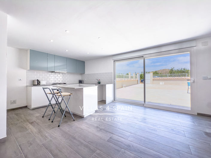 Image No.20-4 Bed Property for sale