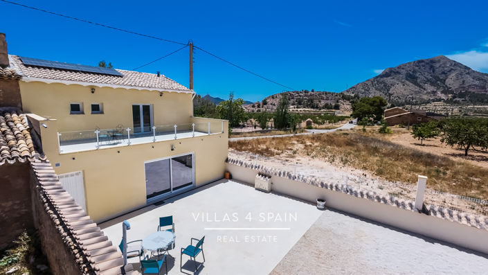 Image No.4-4 Bed Property for sale