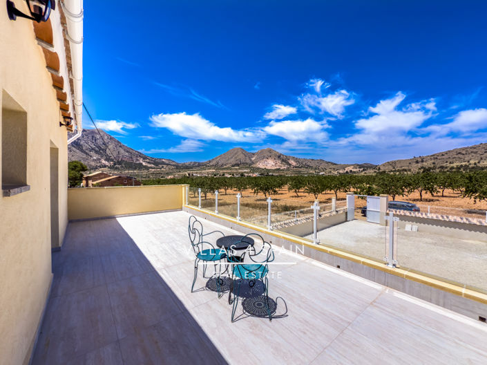 Image No.44-4 Bed Property for sale