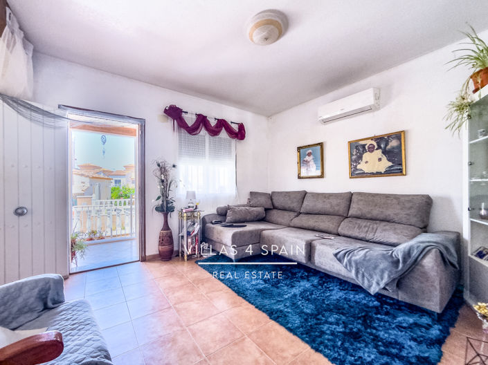 Image No.17-3 Bed Property for sale