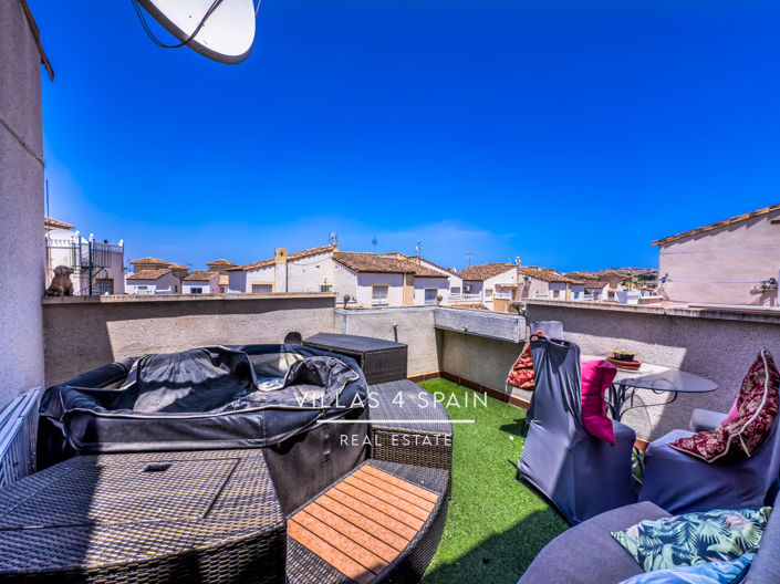 Image No.37-3 Bed Property for sale