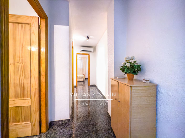 Image No.20-8 Bed Townhouse for sale