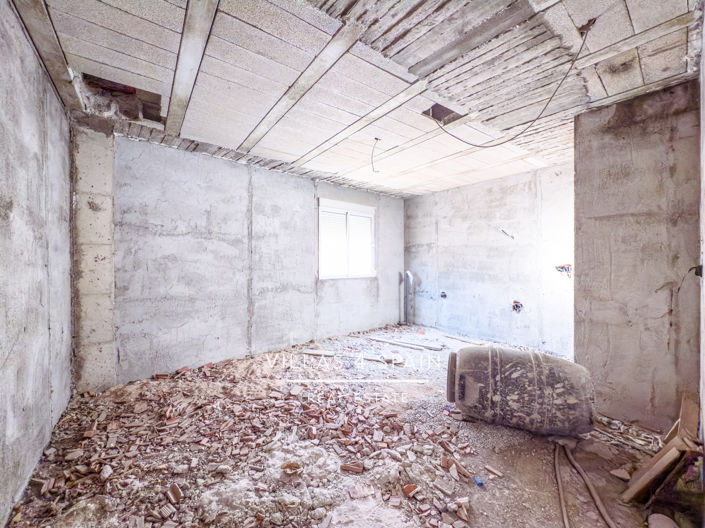 Image No.34-8 Bed Townhouse for sale