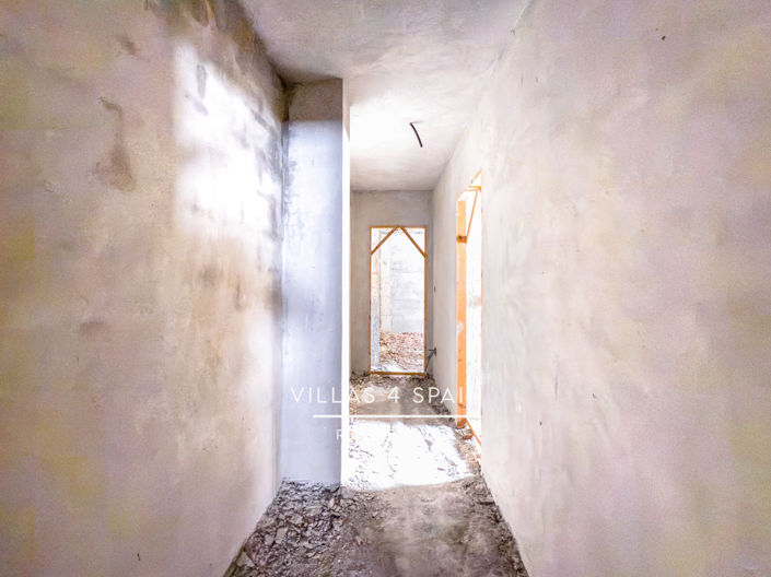 Image No.39-8 Bed Townhouse for sale