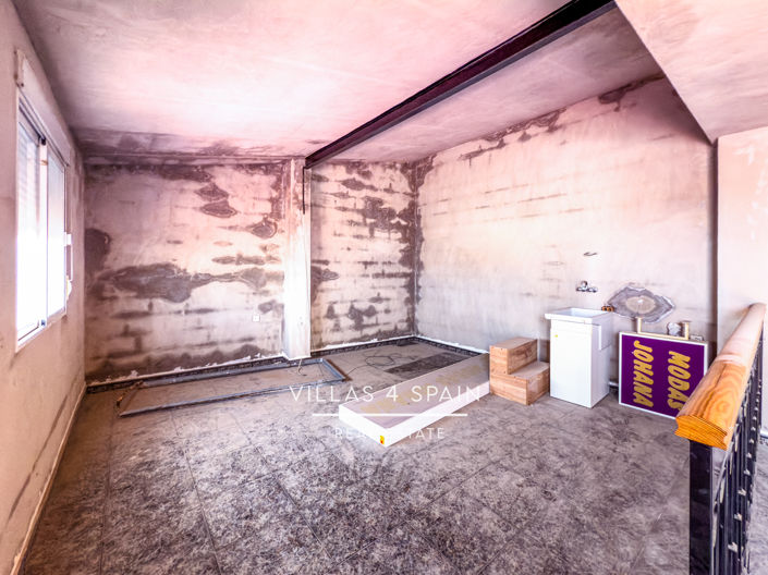 Image No.53-8 Bed Townhouse for sale