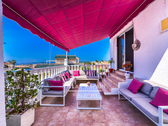 Image No.42-4 Bed Villa for sale